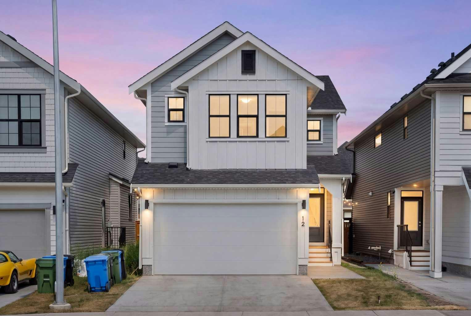 12 Copperhead Garden SE, Calgary, AB, T2Z 5H1