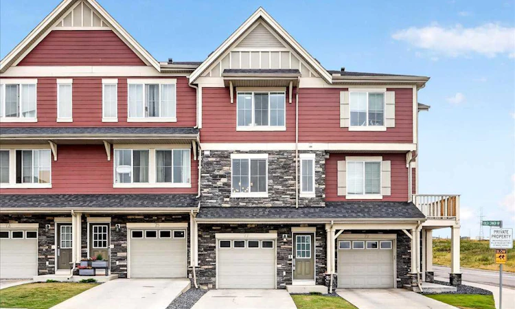 77 Kinlea Way NW