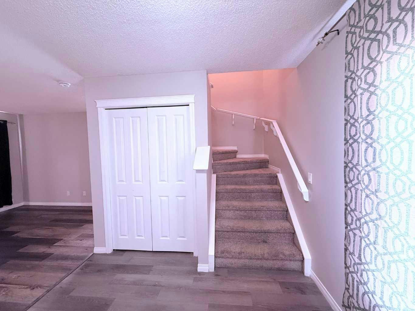 952 Taradale Drive NE, Calgary, AB, T3J 0E7 - 3