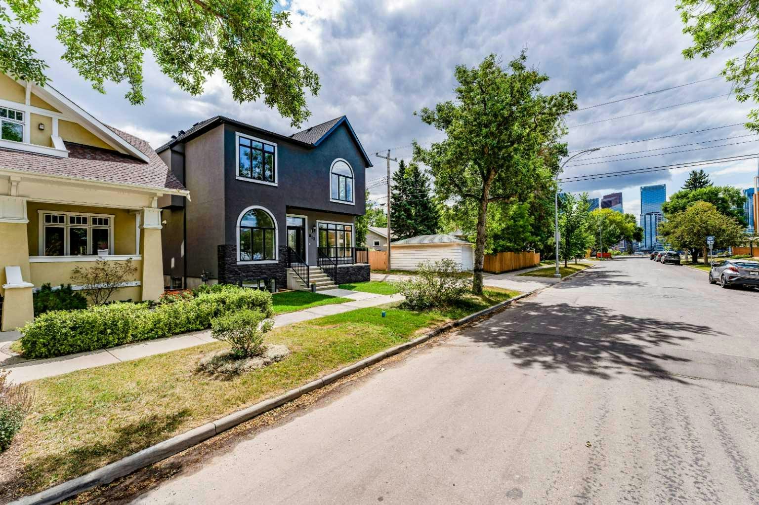 812 1 Street NW, Calgary, AB, T2M 2R7