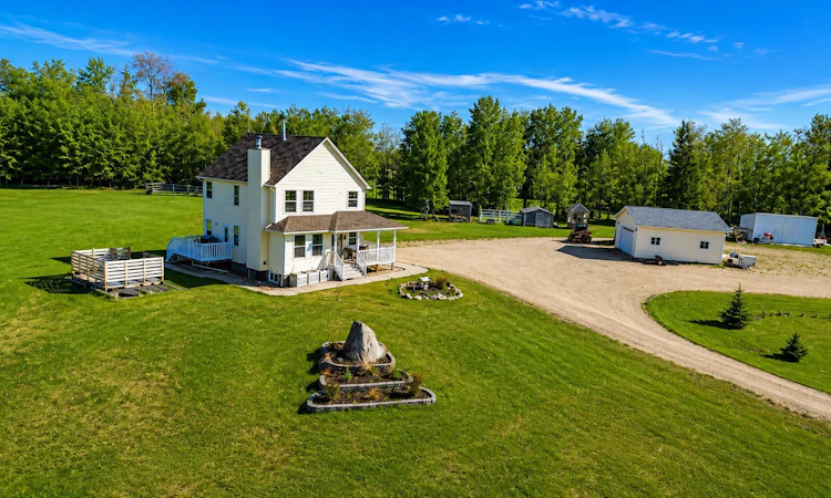 42-113033 Township Road 592