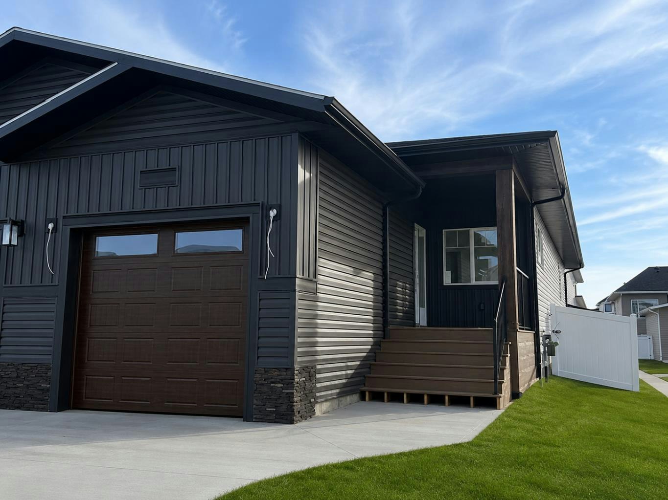 83 Gray Close, Red Deer County, AB, T4S 0W4