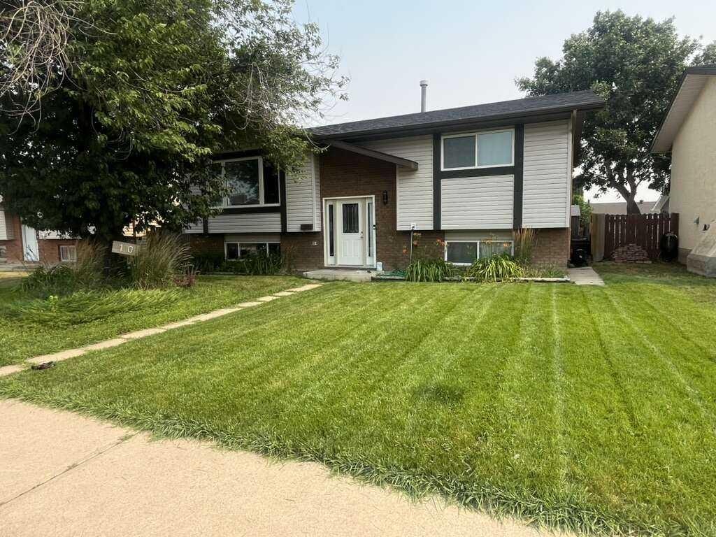 10 Chow Avenue SE, Medicine Hat, AB, T1B 2T1