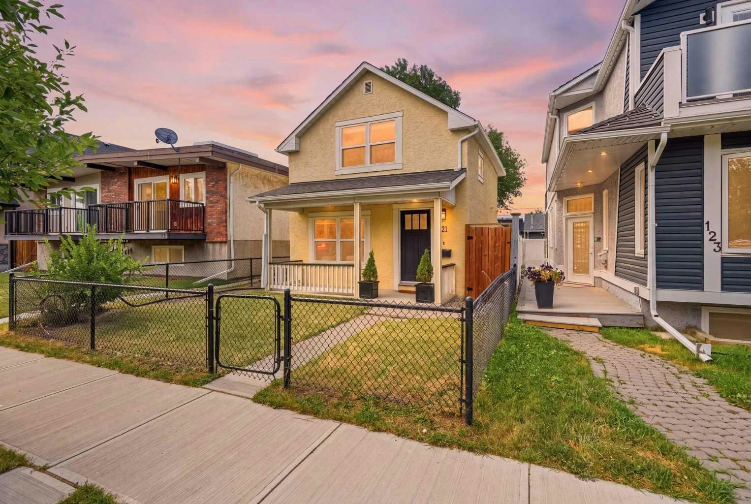 121 15 Street NW, Calgary, AB, T2N 2A8