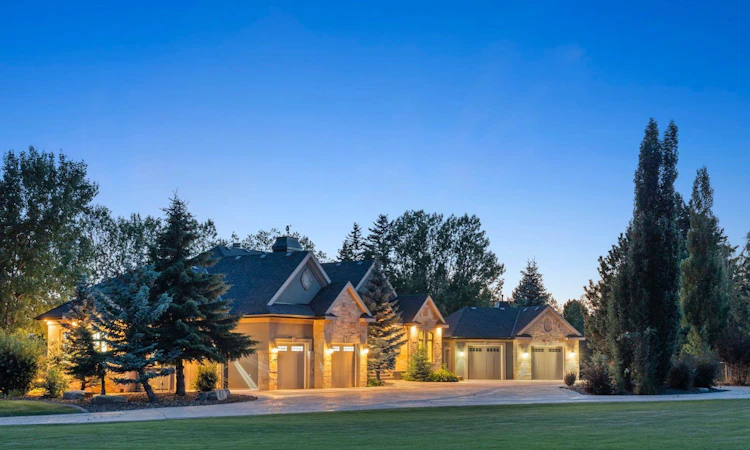 8 Blueridge Drive