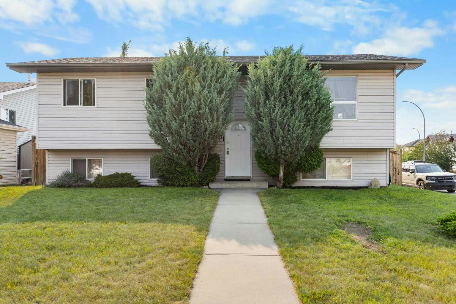 1501 Strathcona Close, Strathmore, AB, T1P 1S2