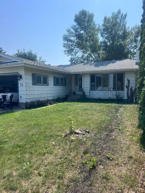 39 Nolan, Red Deer, AB, T4P 1Y8