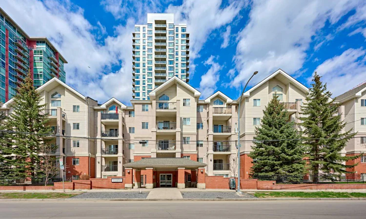 106-126 14 Avenue SW