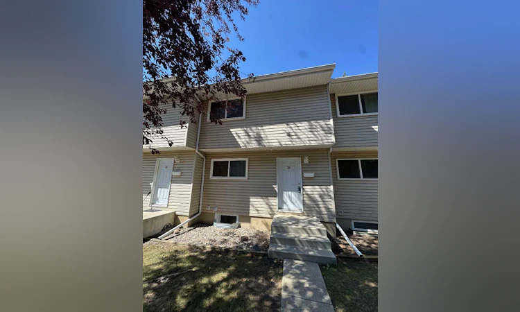 36-55 Lemoyne Crescent W