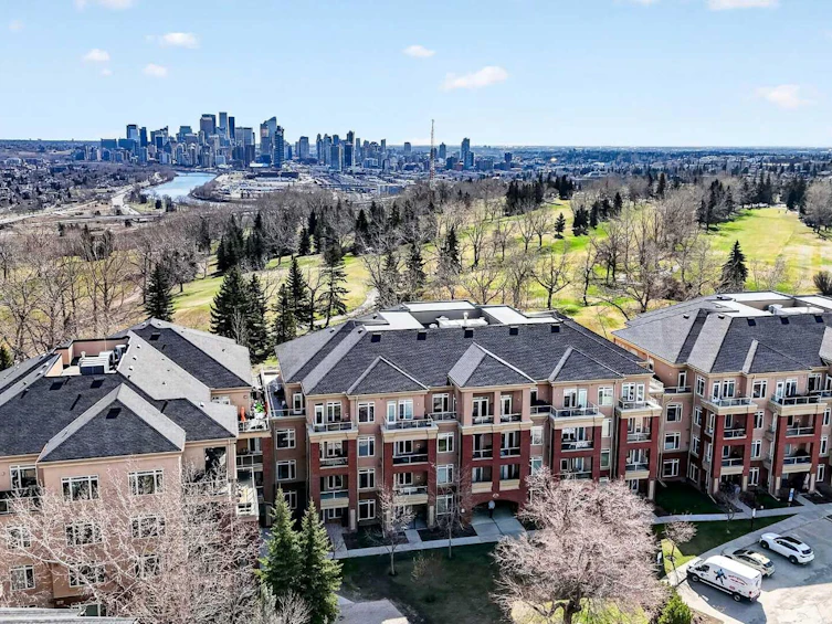 7304-14 Hemlock Crescent SW, Calgary, AB, T3C 2Z1