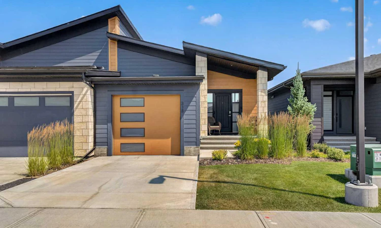 318 Marina Cove SE