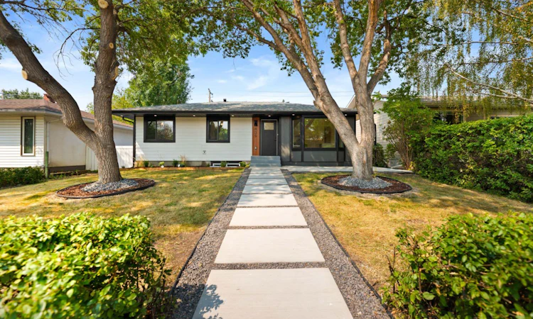 439 Arlington Drive SE
