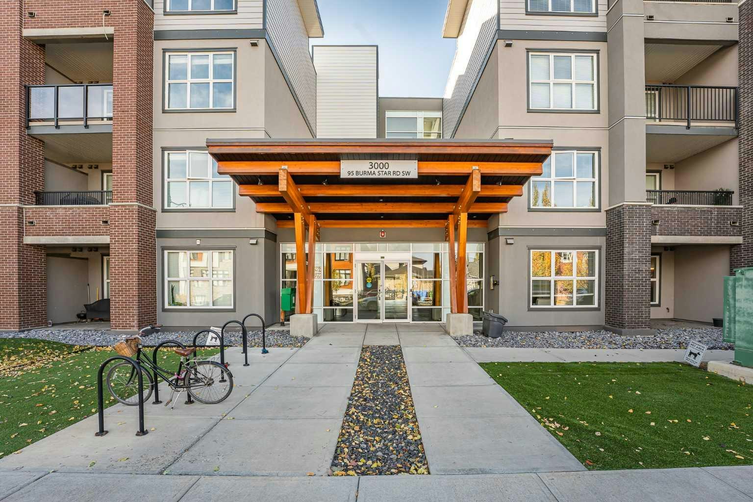 3122-95 Burma Star Road SW, Calgary, AB, T3E 6L1