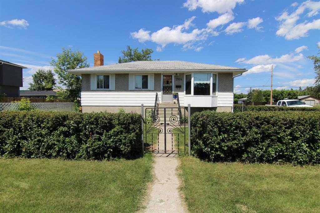 7504 39 Avenue NW, Calgary, AB, T3B 1V3