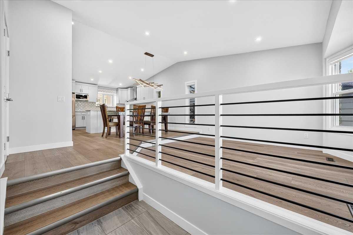 55 Whitehaven Crescent NE - 3