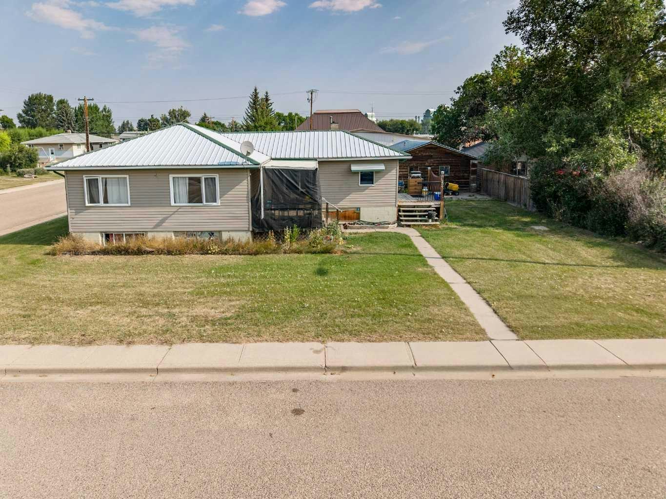 209 3rd Avenue, Warner, AB, T0K 2L0