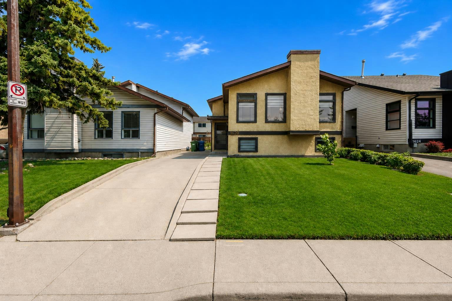 1620 47 Street SW, Calgary, AB, T3C 2C8