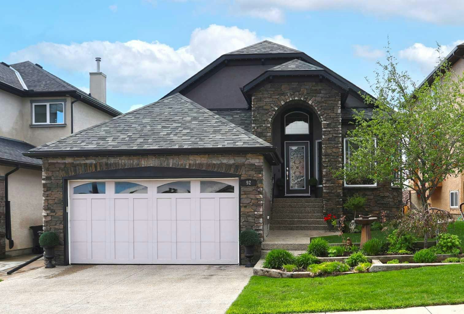 92 Sherwood Rise NW, Calgary, AB, T3R 1P6
