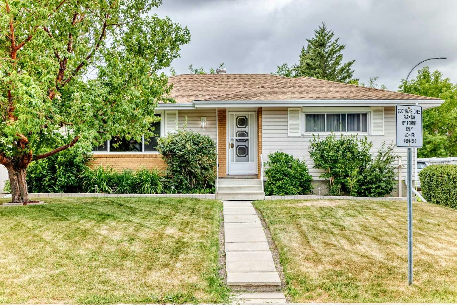 1 Cochrane Crescent, Cochrane, AB, T4C 1Z9