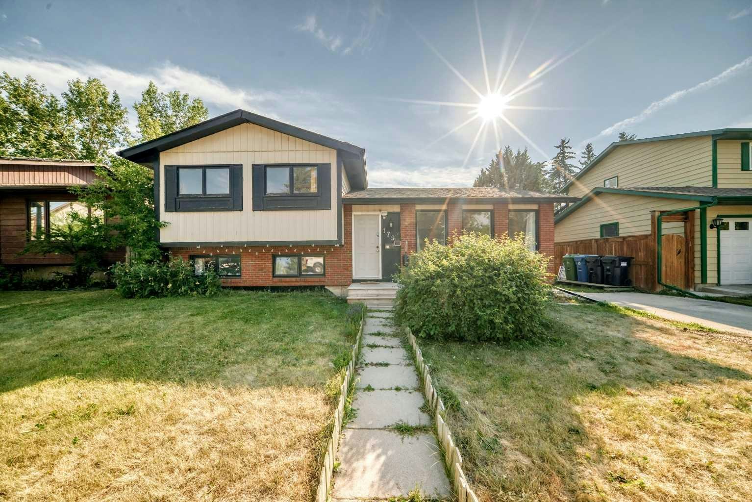 179 Deer Ridge Way SE, Calgary, AB, T2J 5Y8