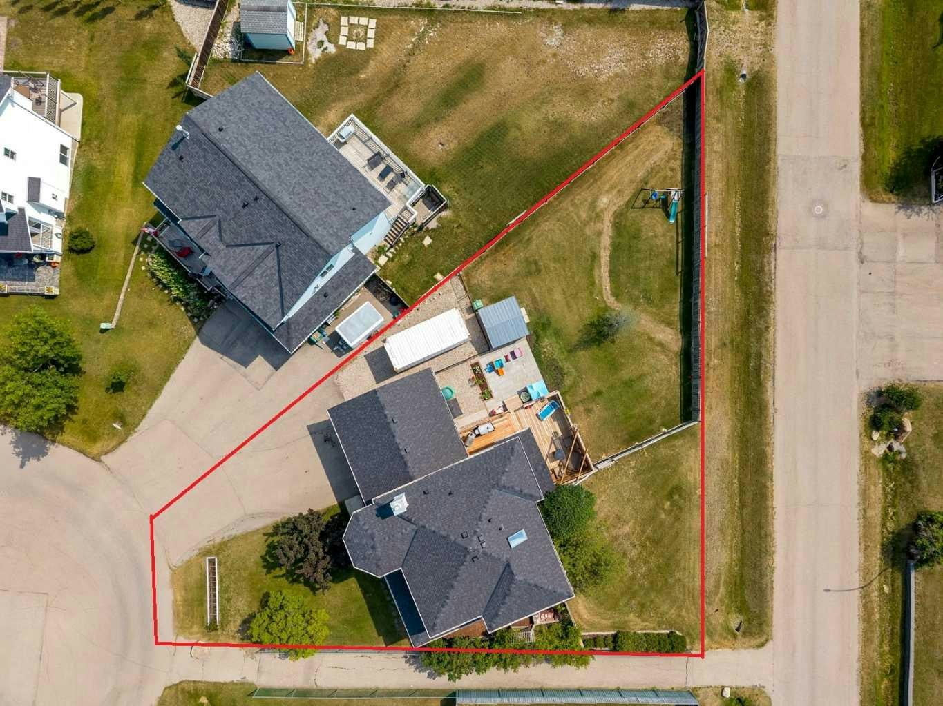 16 Henderson Bay NE, Rural Rocky View County, AB, T0J 1X1