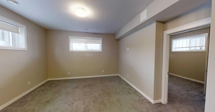 A-8713 88 Street, Grande Prairie, AB, T8X 0G6 - 4
