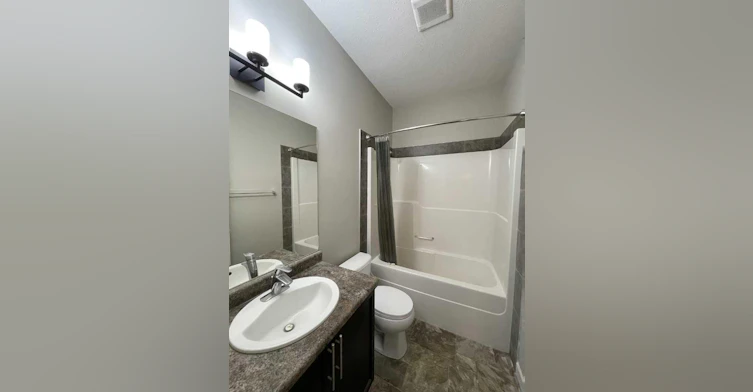 A-8713 88 Street, Grande Prairie, AB, T8X 0G6 - 5