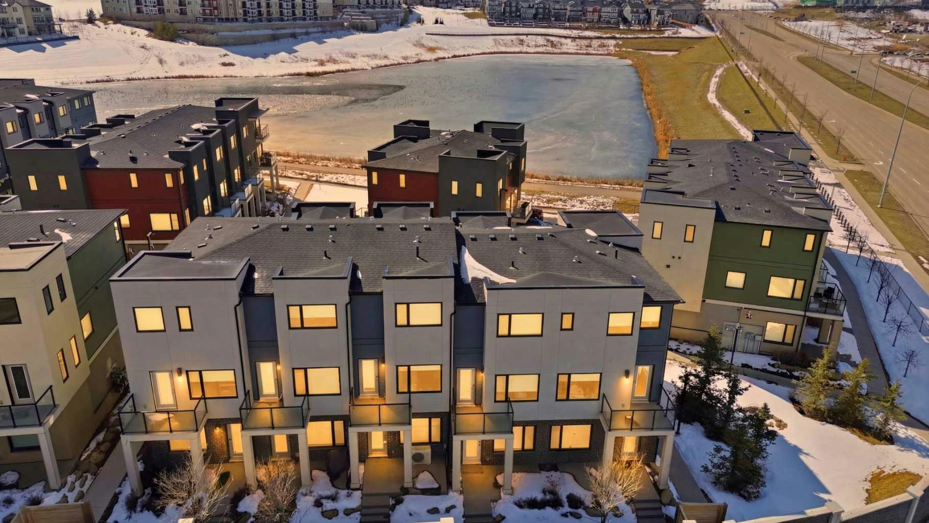 904-218 Sherwood Square NW, Calgary, AB, T3R 0Y2