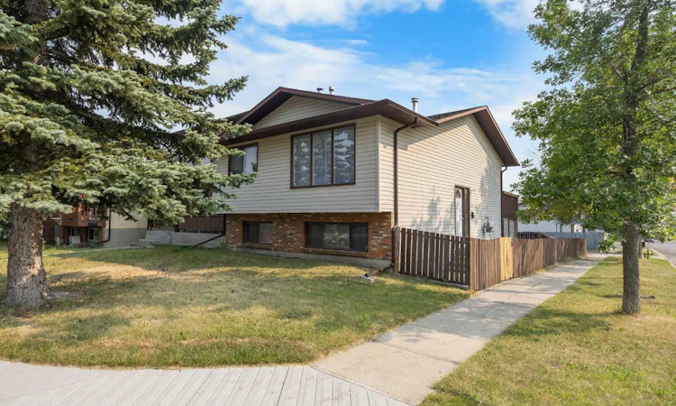 1 Edgewood Drive NW