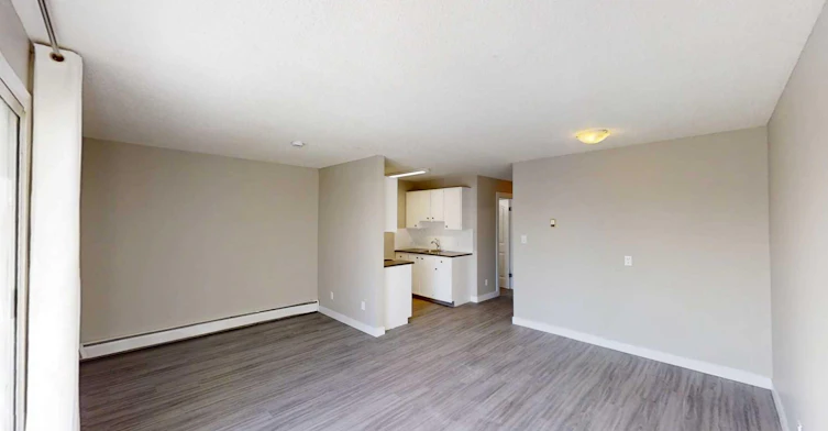 18-10028 105 Avenue, Grande Prairie, AB, T8V 1H1 - 10