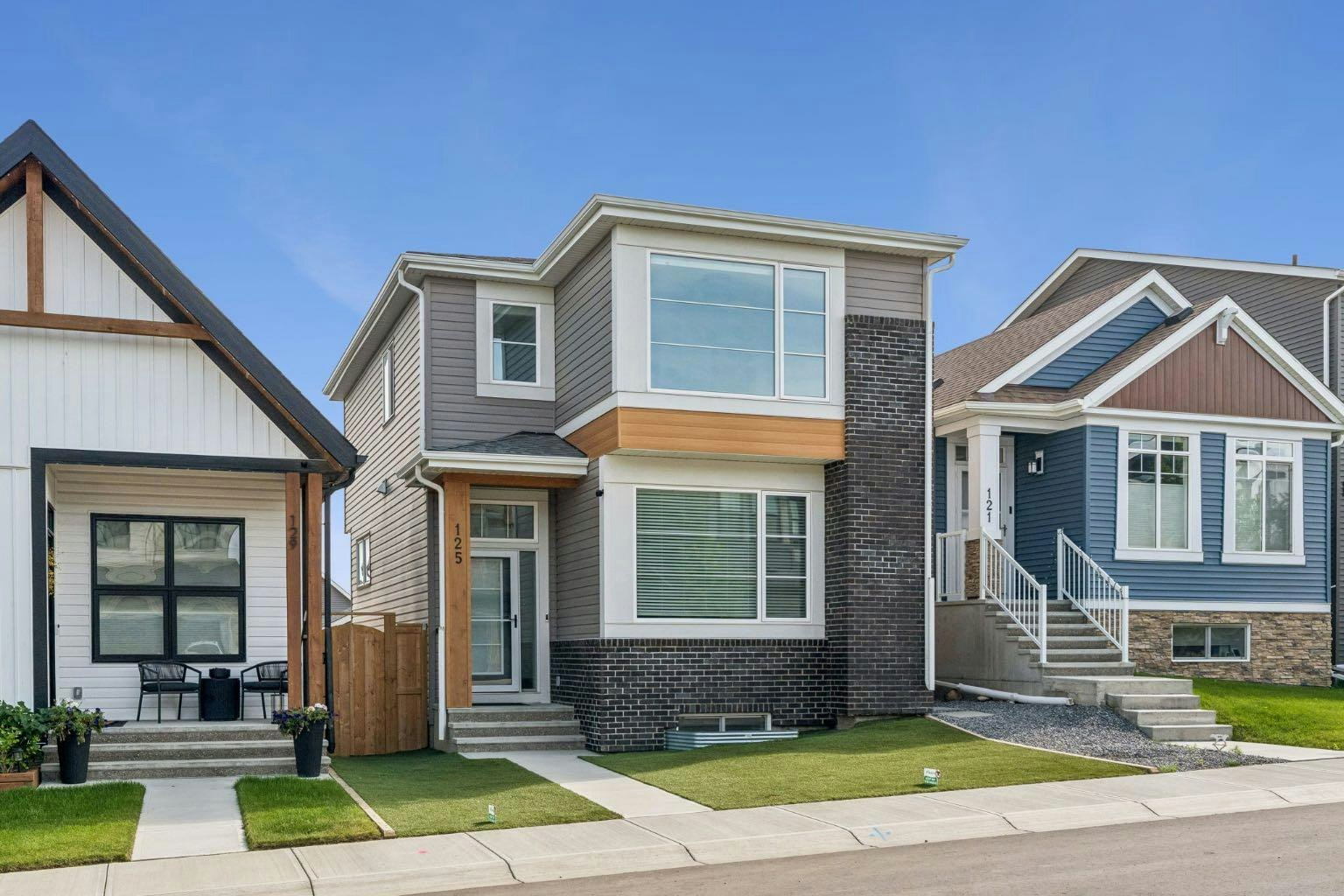 125 Rochester Way NW, Calgary, AB, T3L 0G9