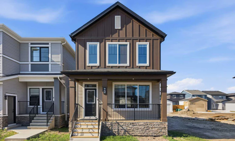 22 Chinook Winds Court SW