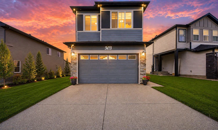 303 Cornerbrook Drive NE