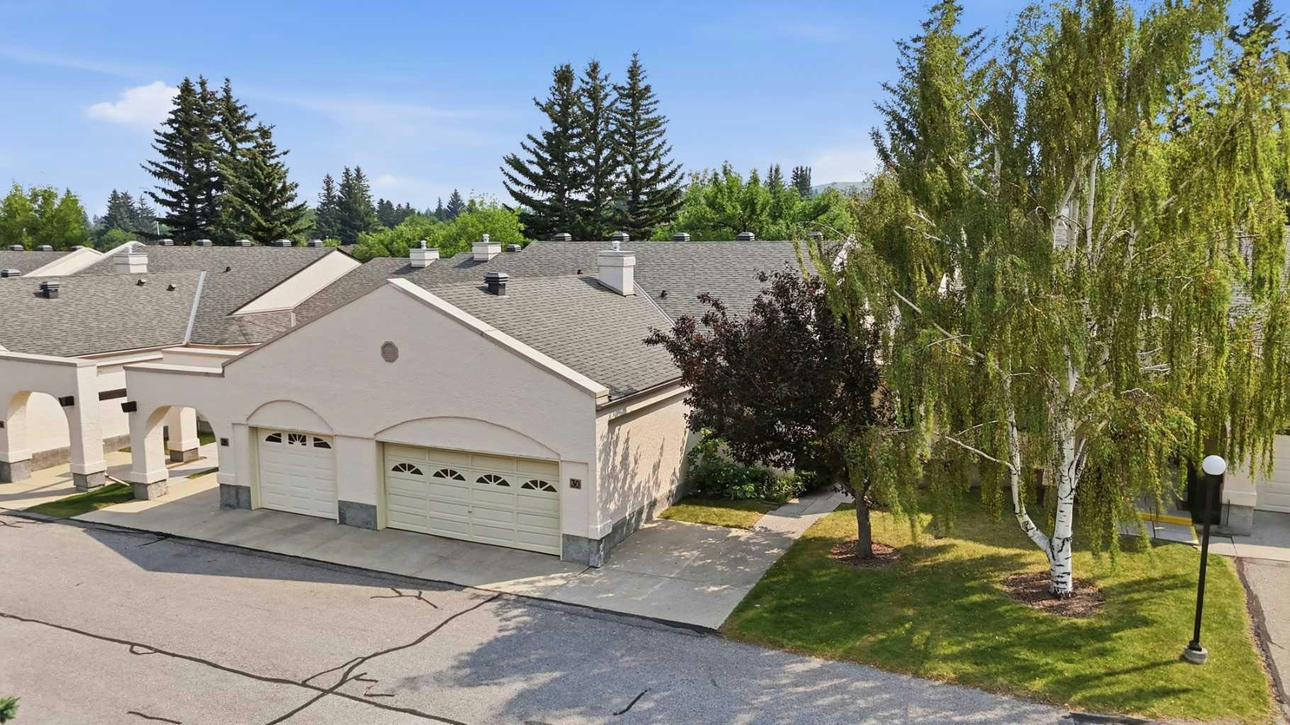 30 Sandarac Circle NW, Calgary, AB, T3K 3G7