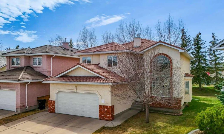 98 Hampstead Circle NW