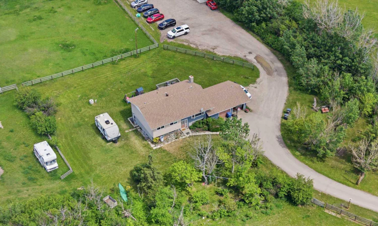 283082 Township Road 254