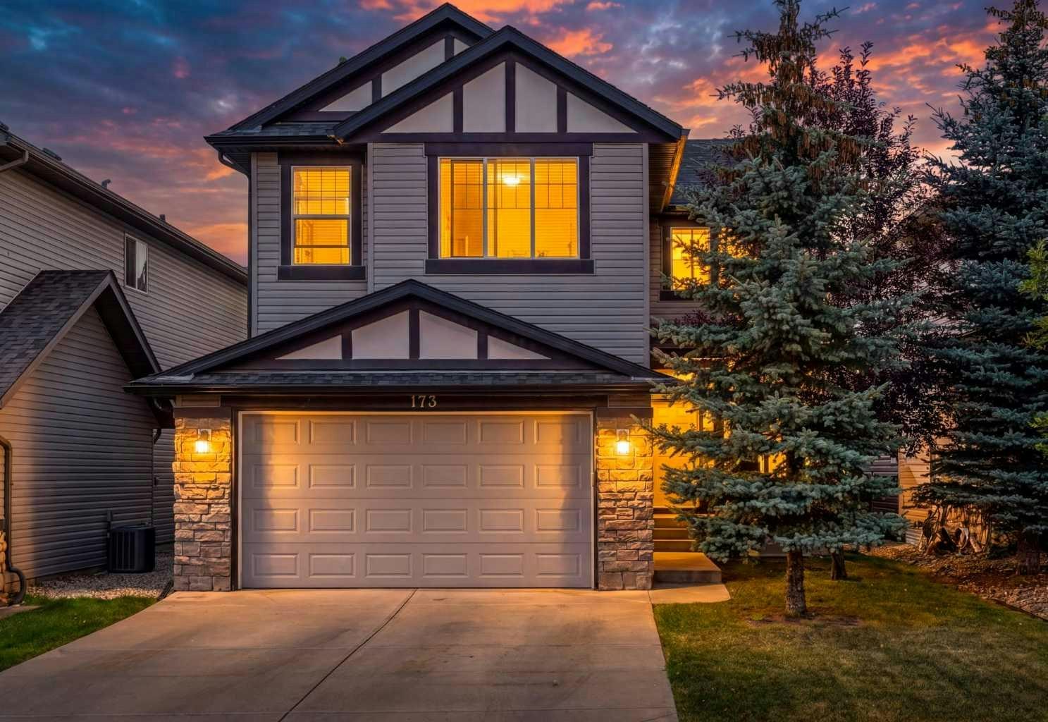 173 Pantego Road NW, Calgary, AB, T3K 0B8