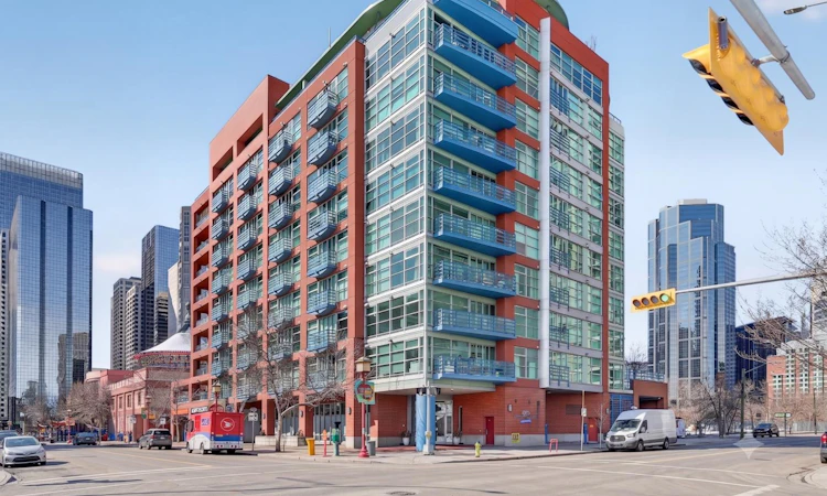 312-205 Riverfront Avenue SW