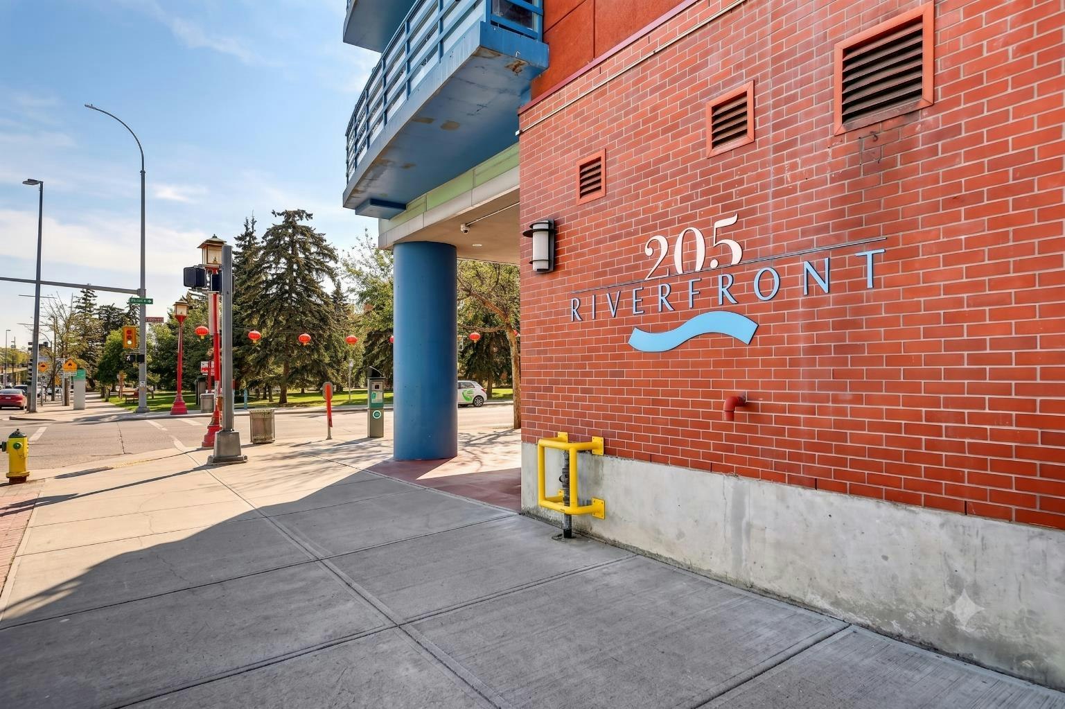 312-205 Riverfront Avenue SW - 2