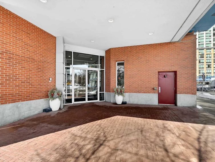 312-205 Riverfront Avenue SW, Calgary, AB, T2P 5K4 - 3