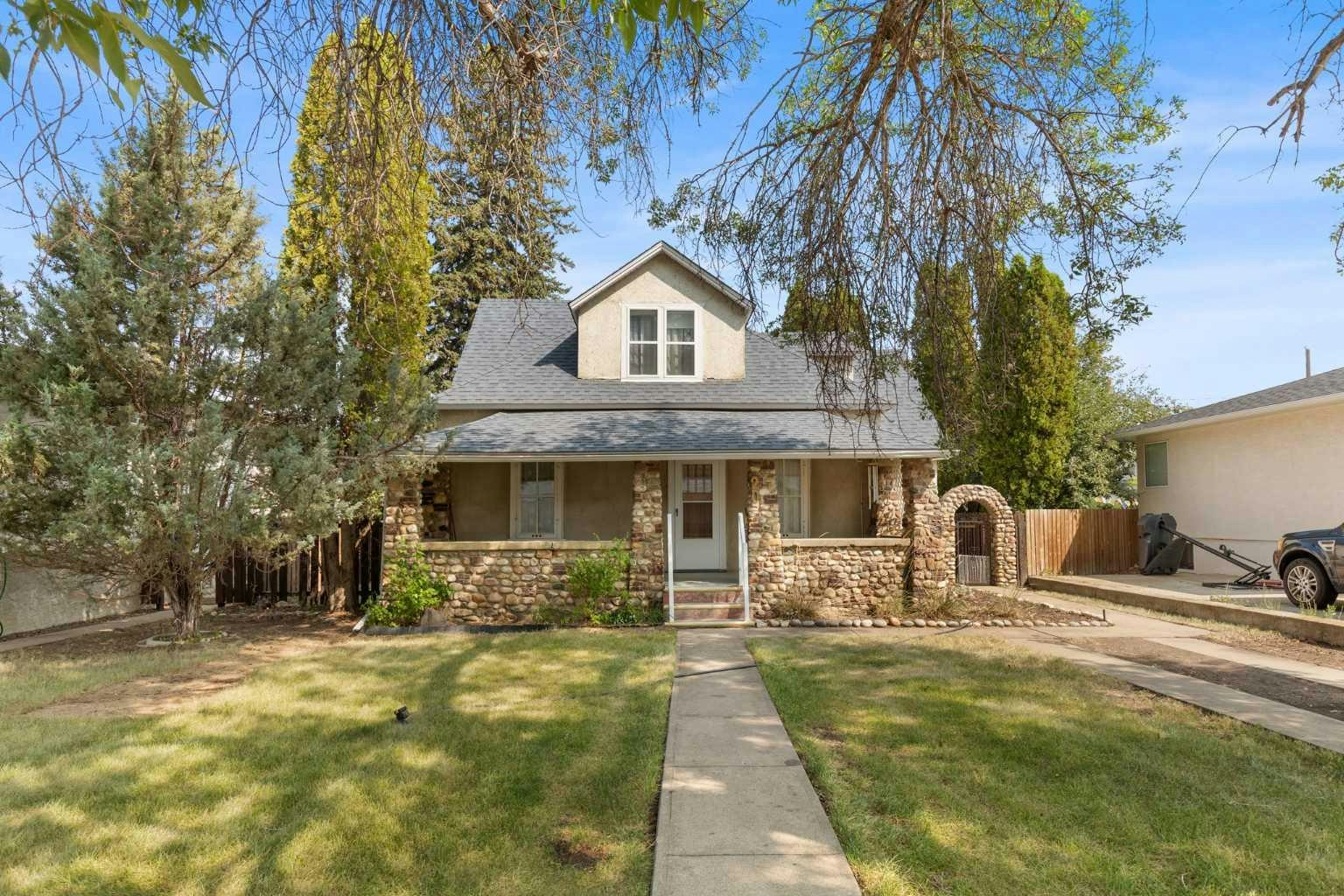20 10 Street NE, Medicine Hat, AB, T1A 5S4