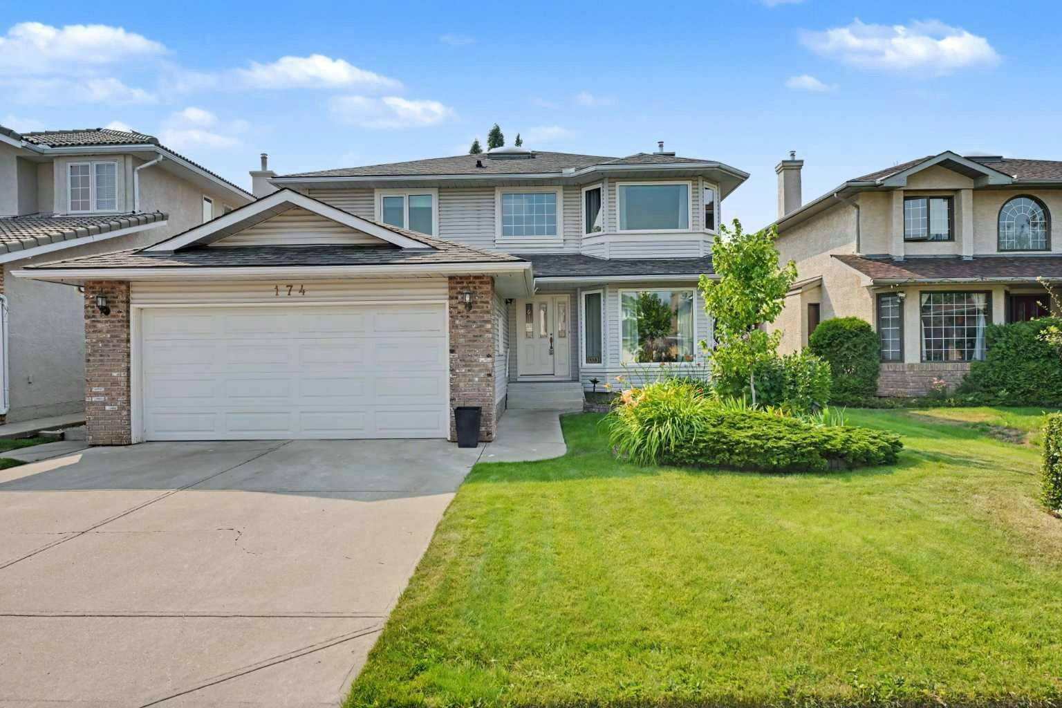 174 Woodpark Circle SW, Calgary, AB, T2W 6G1