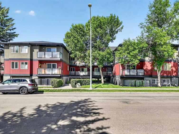 204-1915 26 Street SW, Calgary, AB, T3E 2A2