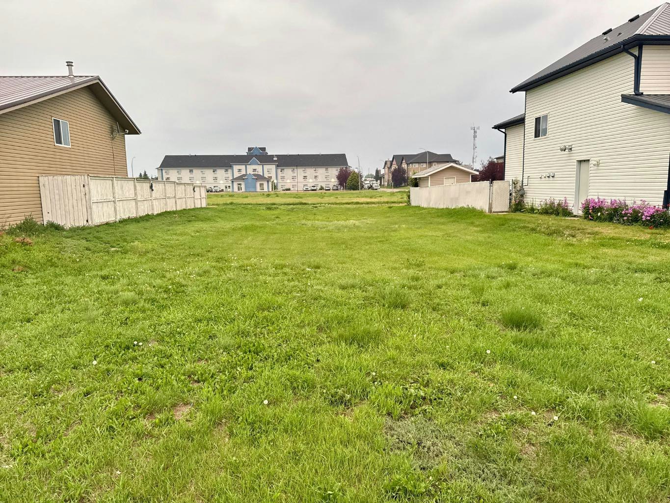 132 Upland Avenue W, Brooks, AB, T1R 1M9