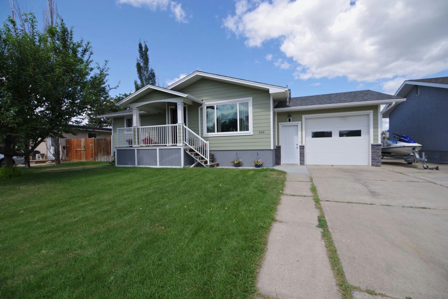 946 3 Avenue, Vauxhall, AB, T0K 2K0