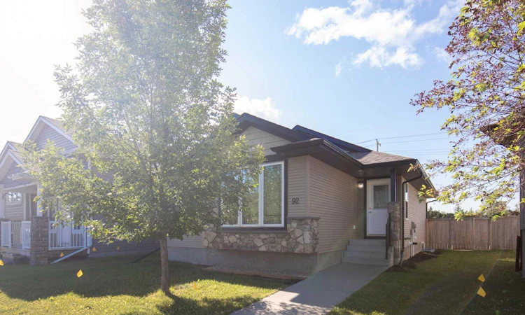 92 Ireland Crescent