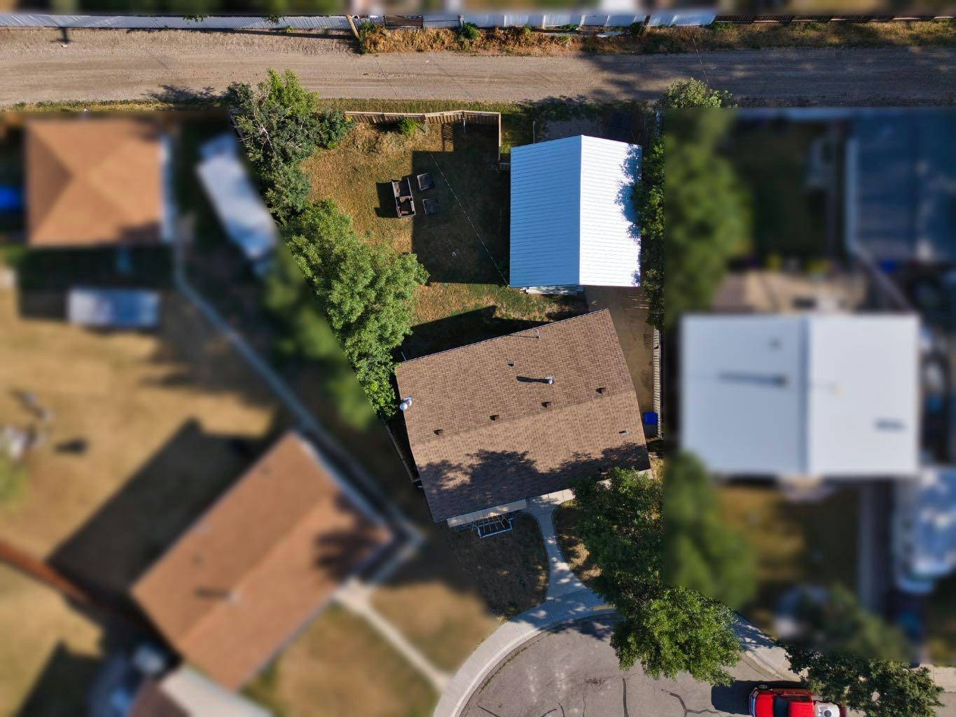 748 54 Avenue W, Claresholm, AB, T0L 0T0