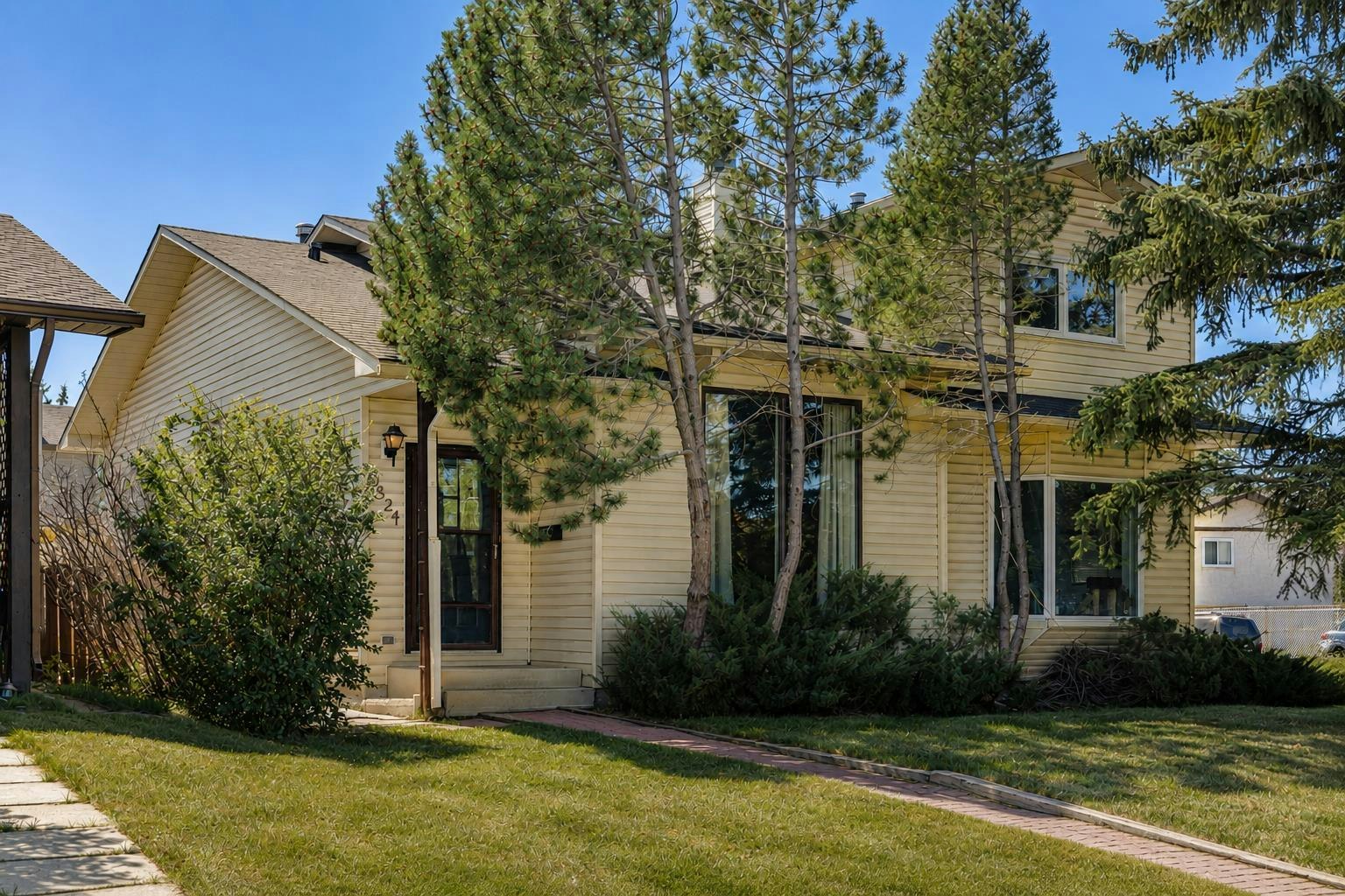 3624 Cedarille Drive SW, Calgary, AB, T2W 3X8