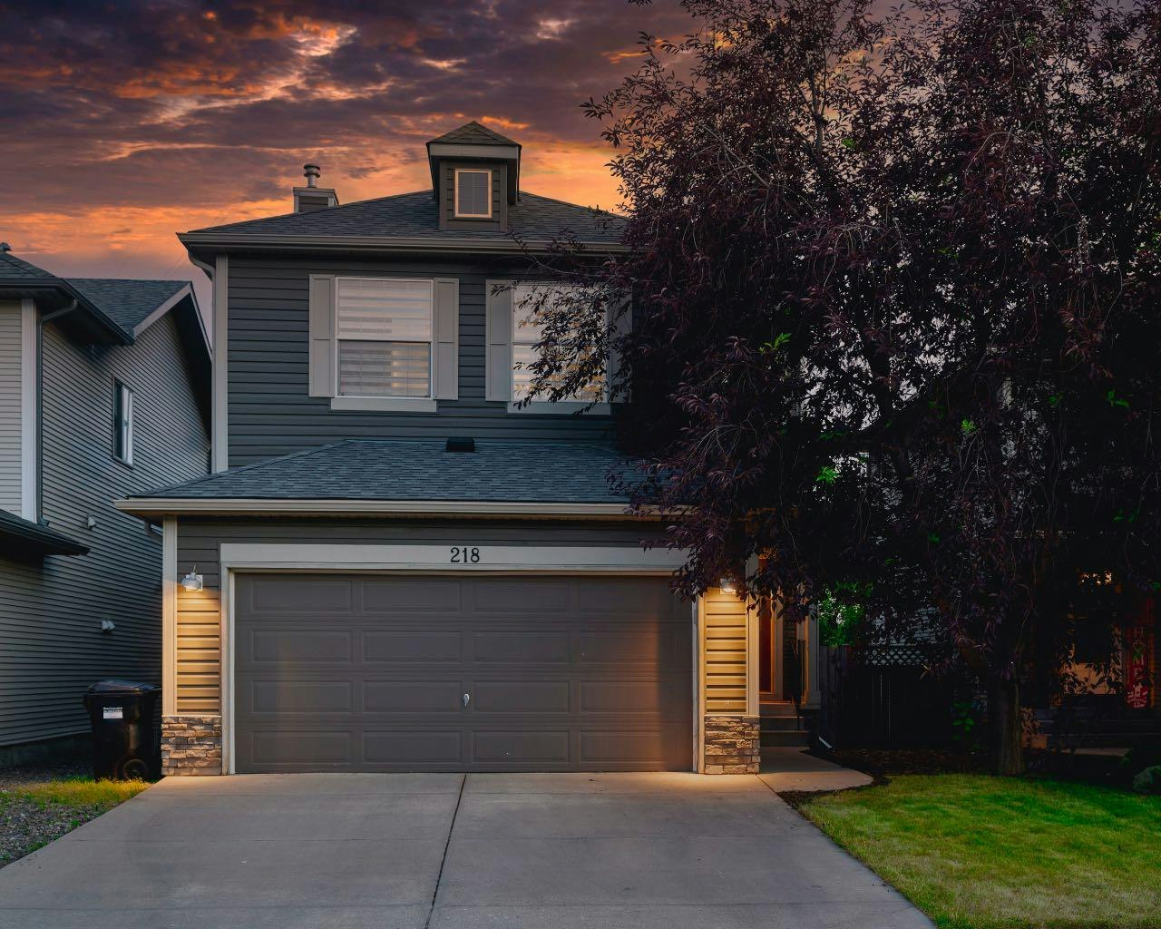 218 Cougarstone Circle SW, Calgary, AB, T3H 4W5