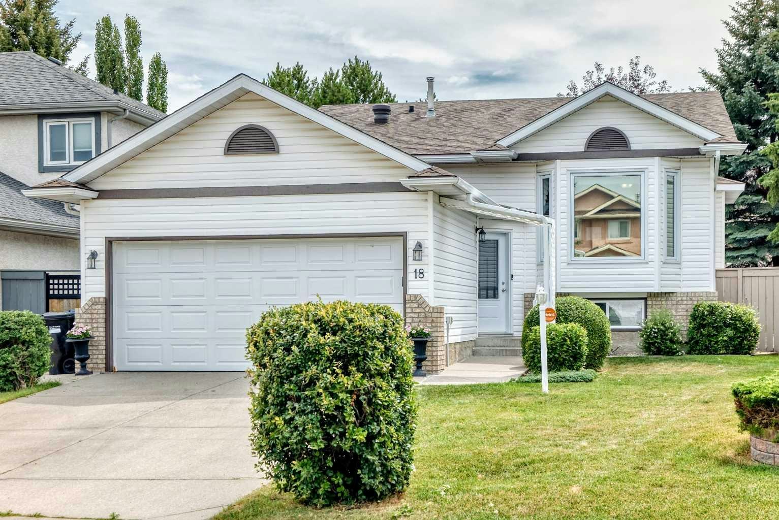 18 Shawbrooke Rise SW, Calgary, AB, T2Y 3A3